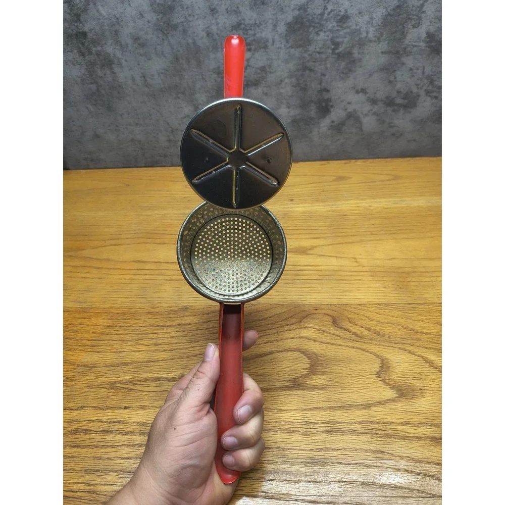 Vintage Potato Ricer Juicer Press Red‎ Metal Handle Retro Kitchen 